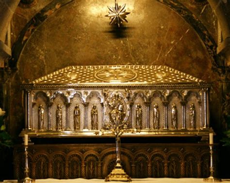 TOMB OF THE APOSTLE JAMES THE GREATER - Tradition states his relics ...