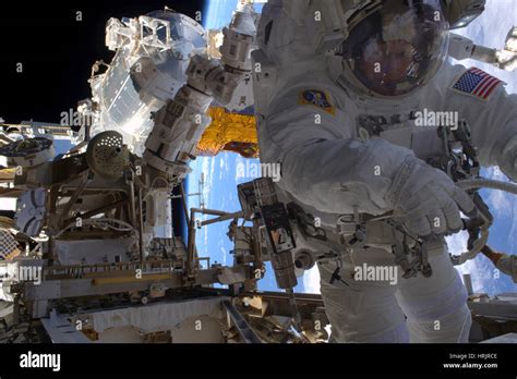 Astronaut Peggy Whitson Spacewalk Stock Photo - Alamy