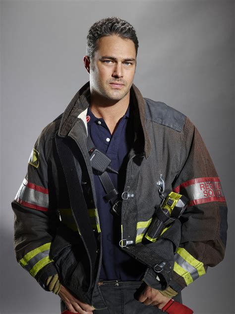 I Like to Watch TV: Chicago Fire Cast Photos Season 4