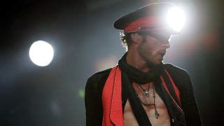 The Downward Spiral: How Scott Weiland And Velvet Revolver Fell To ...