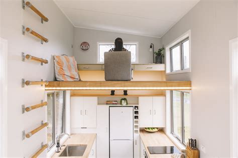 This Ingenious Tiny House Saves Space With a Lofted Office and Underfloor Storage - Dwell