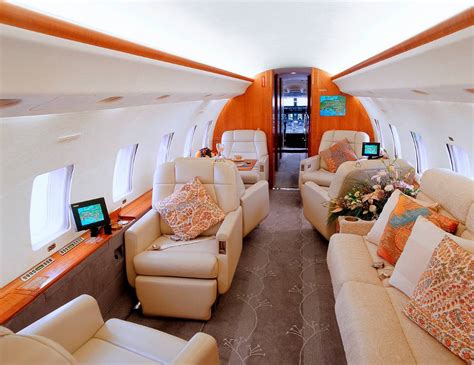 Jet Airlines: bombardier global 7000 interior