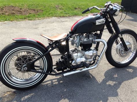 TRIUMPH 650 BOBBER CUSTOM HARTZ BROS TR6 T120R 60's