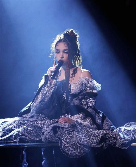 12+ Fka Twigs Cellophane Live Gif | Trend Hari Ini