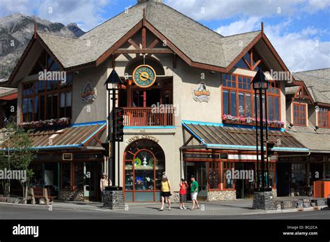 Canada Alberta Banff Town Banff Avenue shops Stock Photo - Alamy