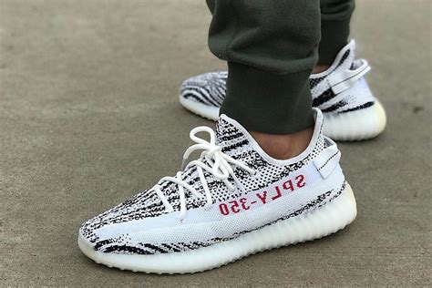 Las Yeezy Boost 350 V2 'Zebra' vuelven a salir a la venta a finales de mes