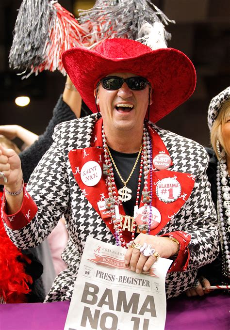 Alabama Fan - Alabama Fans Houndstooth Fashion - ESPN