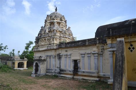 Tamilnadu Tourism: Maarkasahaya Eswarar Temple, Nayaganaipiriyal, Ariyalur