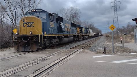 CSX 4582 SD70MAC rebuilt & CSX 5308 ES40DC leads the CSX M510-01 with a horn show on CSX Detroit ...