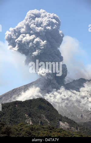 Cloud of volcanic ash from Sakurajima Kagoshima Japan Stock Photo - Alamy