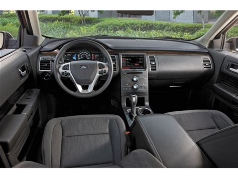 2014 Ford Flex: 52 Interior Photos | U.S. News