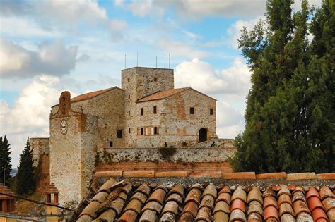 Visit Verucchio in the province of Rimini, Emilia Romagna - Life in Italy