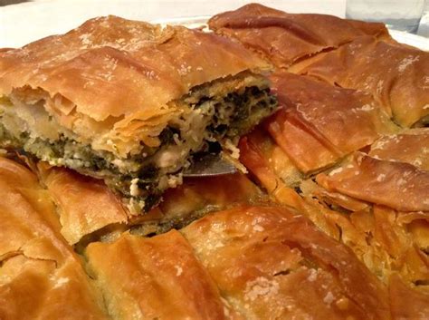 Spanakopita recipe with homemade phyllo (Authentic Greek spinach pie) - My Greek Dish