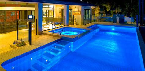 LED pool lighting: 5 things to know to help you make the right choice | Pentair Pool Europe