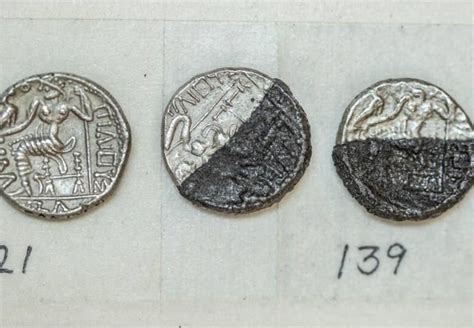 UAE: UAE: 409 ancient coins found in Sharjah