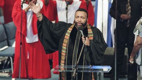 Biography Of Andraé Crouch (Gospel Artist) | Believers Portal