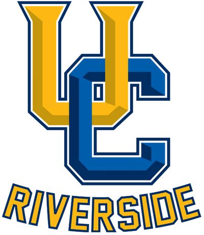 How many undergraduates attend UC Riverside?