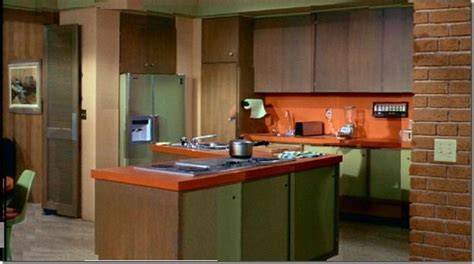 brady bunch kitchen | Vintage kitchen, The brady bunch, Midcentury modern