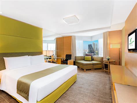 Bangkok Silom Hotels | Holiday Inn Bangkok Silom