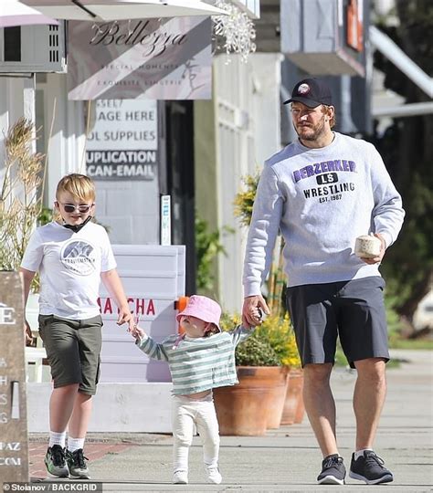 Chris Pratt enjoys a family breakfast with his wife Katherine ...