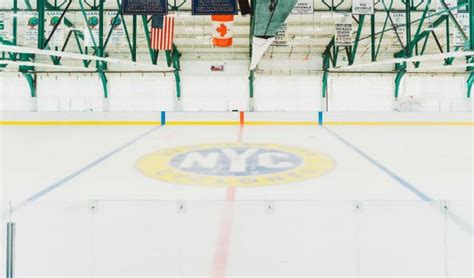 10 Must-Visit Ice Rinks In NYC That'll Put You In The Holiday Spirit ...