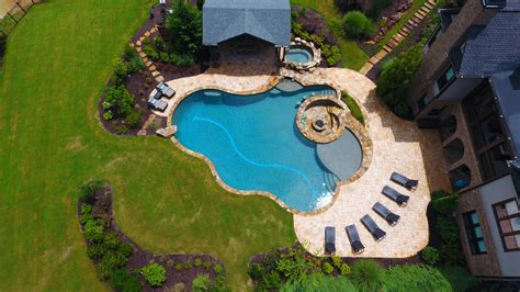 Alpharetta Pool and Spa - Pool - Atlanta - by Hearthstone Luxury Pools + Outdoors | Houzz