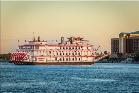 Savannah Riverboat Dinner Cruise: Triphobo