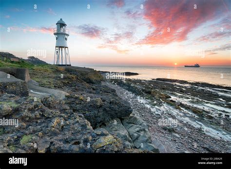 Black Nore lighthouse at Portishead in Somerset Stock Photo - Alamy