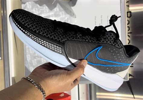 Nike Sabrina 1 "Black/Royal" Release Date | SneakerNews.com