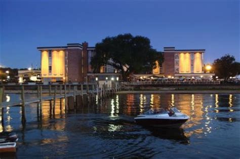 Holiday Inn West Bay in Traverse City, Michigan