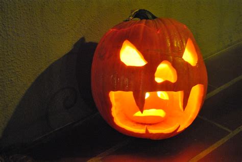 My Jack-o-lantern | One sad, crying tiny pumpkin being swall… | Flickr ...