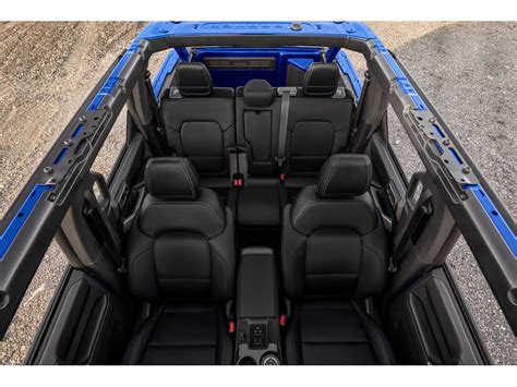 2025 Ford Bronco: 48 Interior Photos | U.S. News