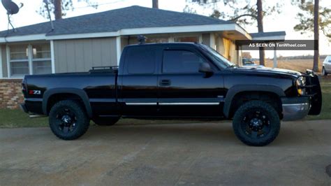 2004 Chevrolet Silverado 1500 Z71 Extended Cab Pickup 4 - Door 5. 3l