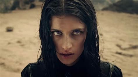 The Witcher Netflix: the actress Anya Chalotra, explains his role as Yennefer | The witcher ...