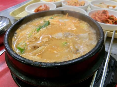 Nau speak: Korea: 청국장 Deadbody Soup! (aka Cheonggukjang)