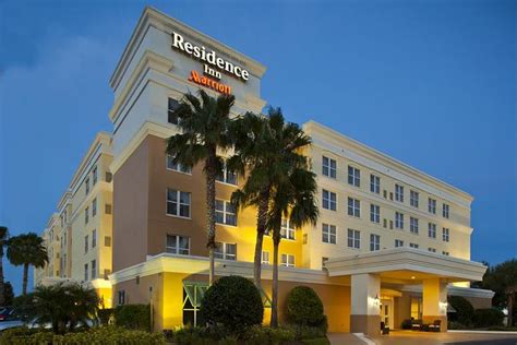 Pet Friendly Hotels & Resorts in Daytona Beach, FL - BringFido