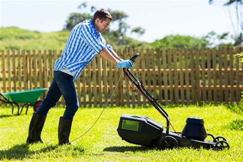 3 Spring Lawn Mowing Tips | Executive Lawn Care