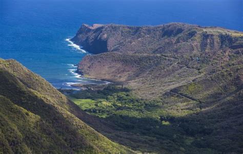 Hiking on Molokai | Molokai Hiking | Go Hawaii