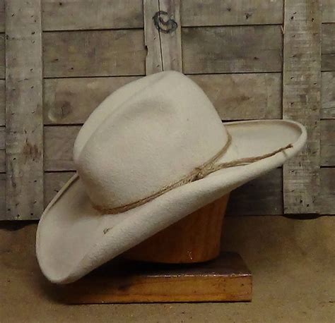 Sharpshooter Gus Crease Custom Cowboy Hat | Etsy