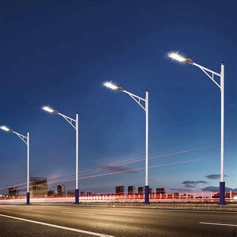 Application of solar street lamp in highway. Suitable for residential areas, schools, hospitals ...