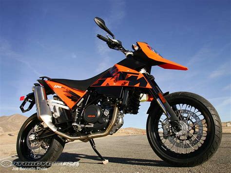 2008 KTM 690 Supermoto - Moto.ZombDrive.COM