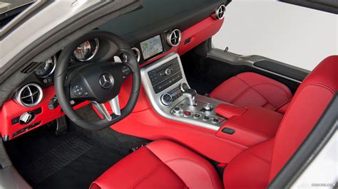 2010 Mercedes-Benz SLS AMG Gullwing - Interior | Caricos