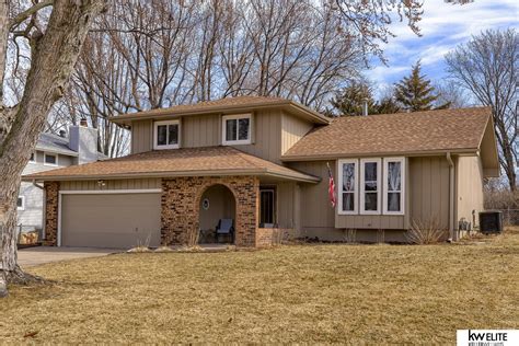 907 W Perry St, Papillion, NE 68046 | Trulia