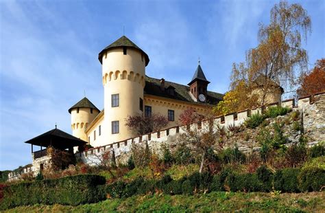 Castle Tentschach, Carinthia, Austria jigsaw puzzle in Castles puzzles on TheJigsawPuzzles.com