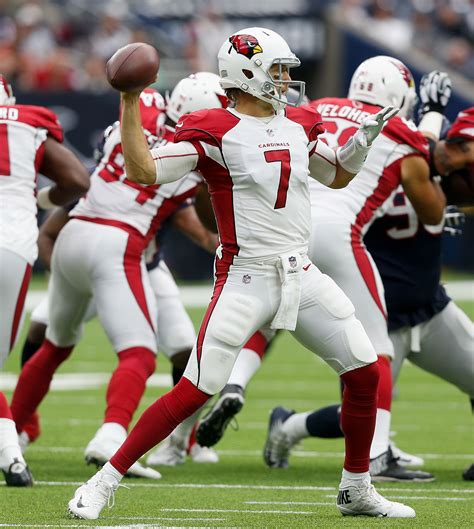 Arizona Cardinals’ quarterback gets little help from teammates