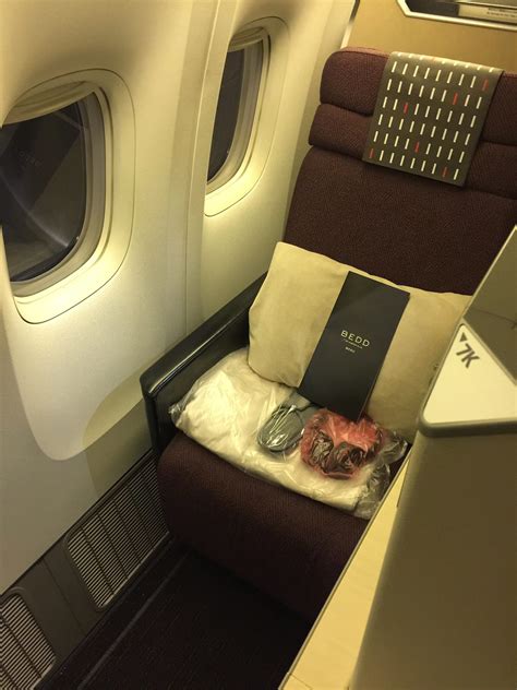 Japan Airlines Business Class Review: HND - SFO - FOODICLES