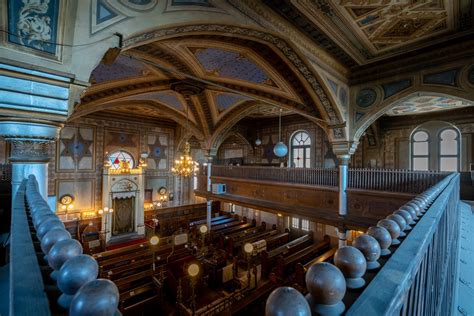 Romania's ornate and sometimes crumbling synagogues get new access via virtual tours - Jewish ...