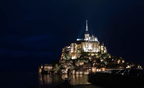 mont saint michel by night | neatimage www.christophefaugere… | Flickr