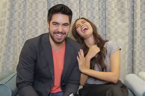 VIRAL: Catriona can’t stop laughing in ‘kilig’ interview with boyfriend Clint | ABS-CBN News