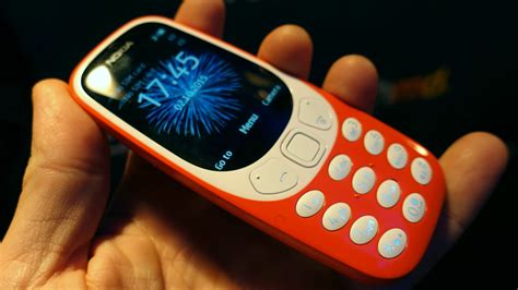 Legendary Nokia 3310 returns with color screen and good old Snake ...